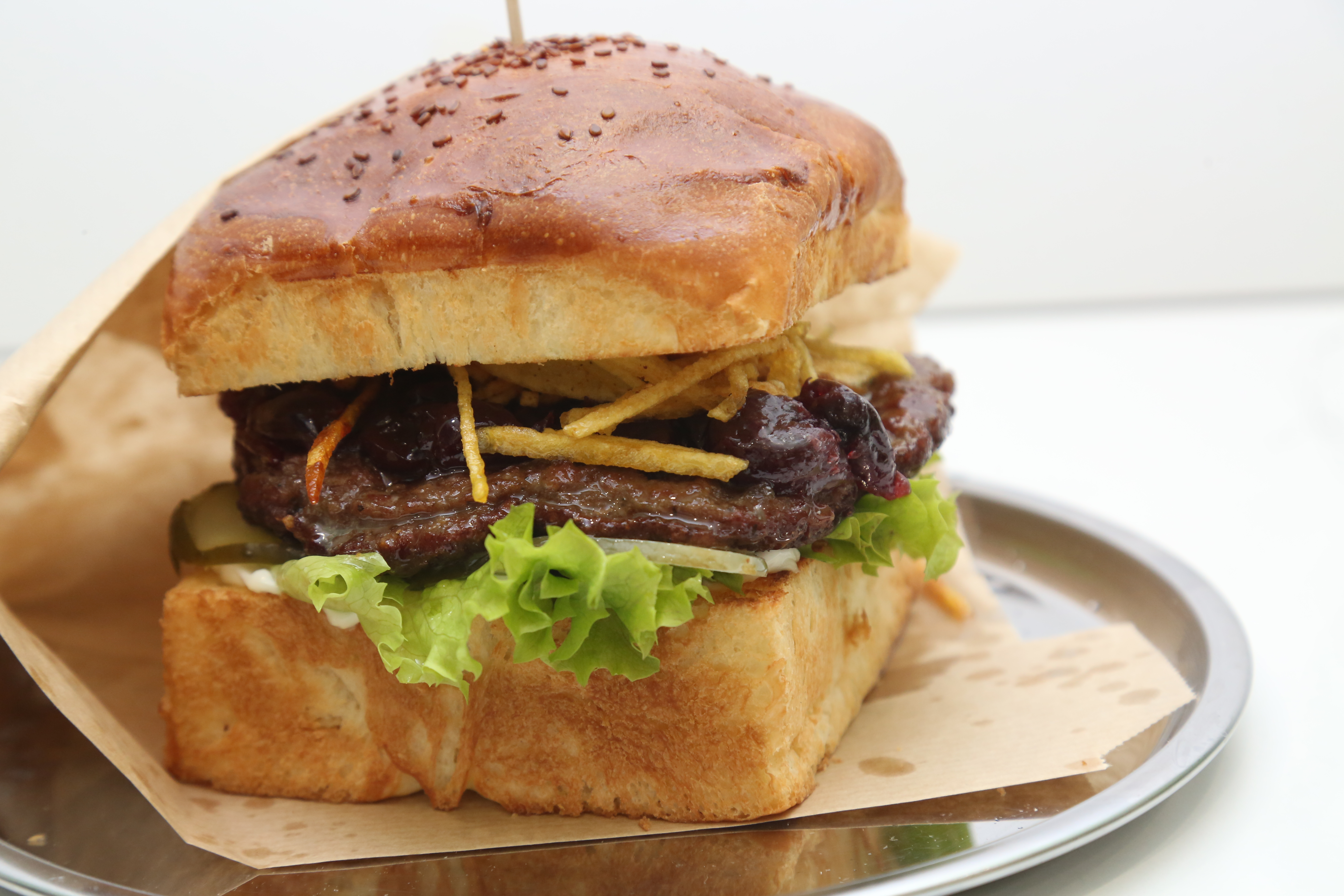 Kare Kore Burger Tatlı-Acı Vişne Taneli 150